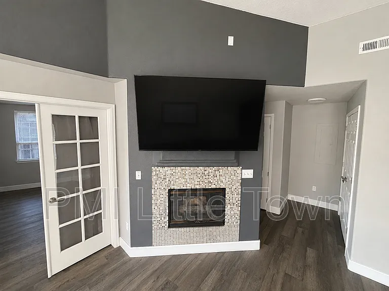 4464 Copeland Loop #204 — Photo 4