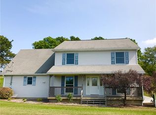 2014 E Finley Dr, Claysville, PA