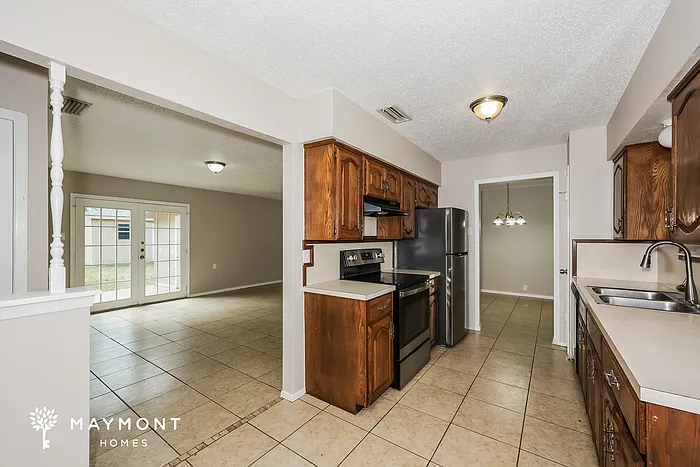 414 Hastings Dr — Photo 7
