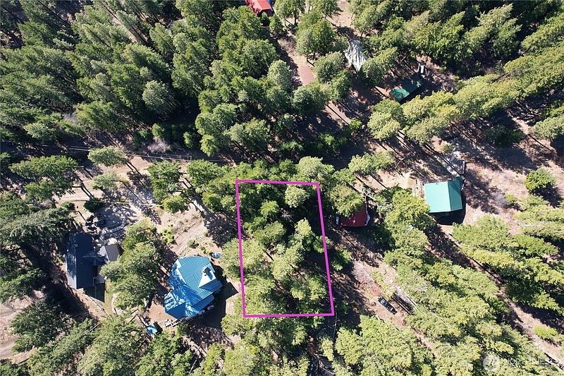 3rd image of 100 Lakeview Drive