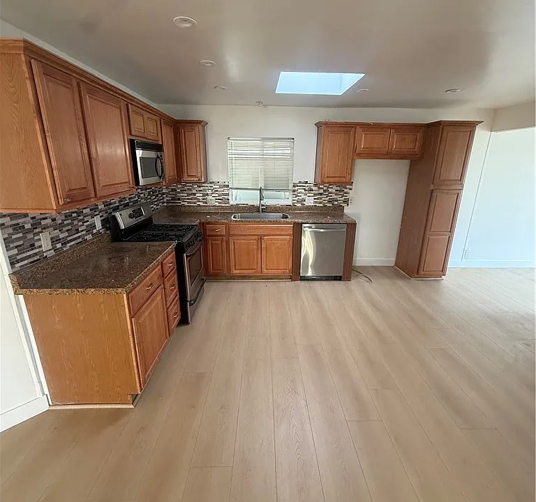 112 Aliso Dr
