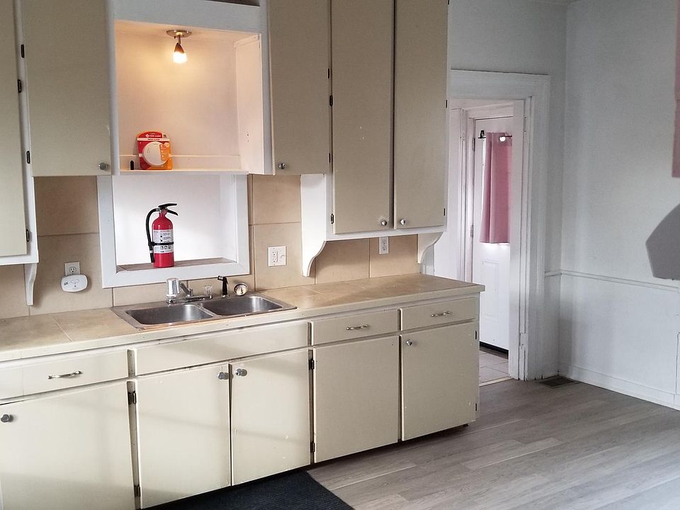 Kitchen with new floor