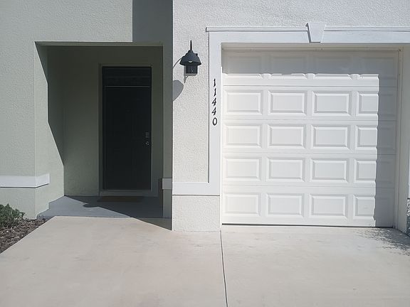 2nd image of 11440 Crescent Deer Dr