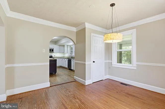 Hillside Ct — Photo 6
