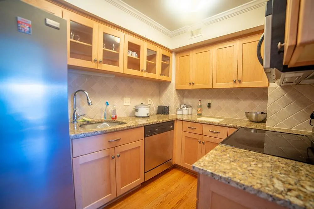 1 bed, 650 sqft, $1,400 — Photo 2