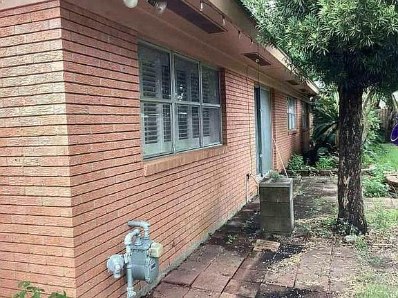 5th image of 1412 N Rusk St