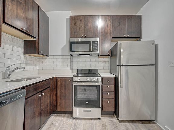 2nd image of 1856 N Humboldt Blvd #4