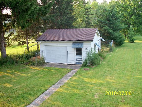Detached 2 car garage