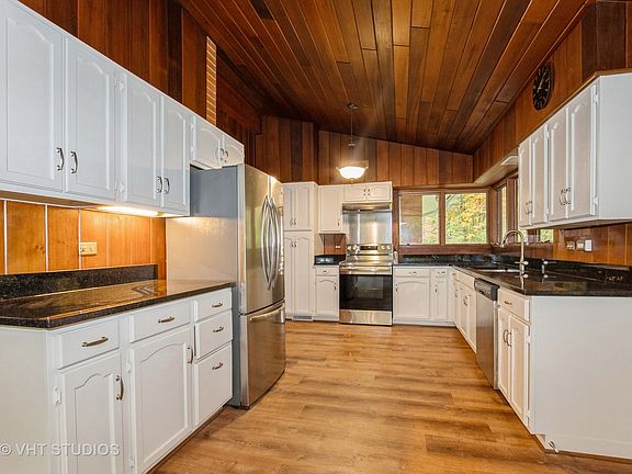 5th image of 35 Braeburn Dr