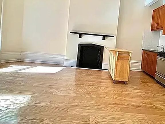 2nd image of 309 W 84th St APT 3