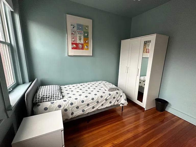 638 Washington St #2 — Photo 5