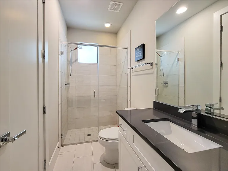 5709 Larkin St #A — Photo 11