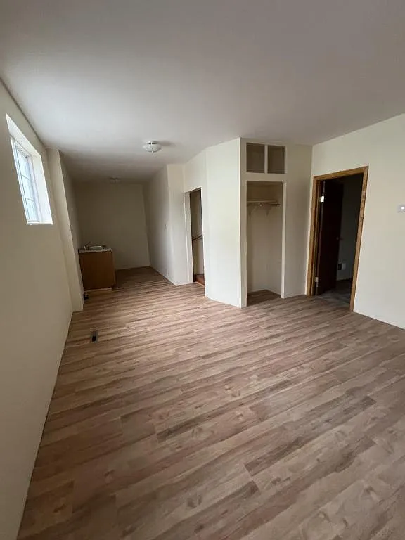 401 Nichols St — Photo 3