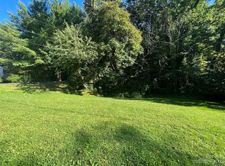 99999 Maplewood Rd, Asheville, NC 28804