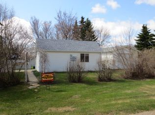 240 E Dewey St, Rugby, ND 58368