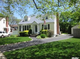 14 Carol Rd, Bethpage, NY 11714