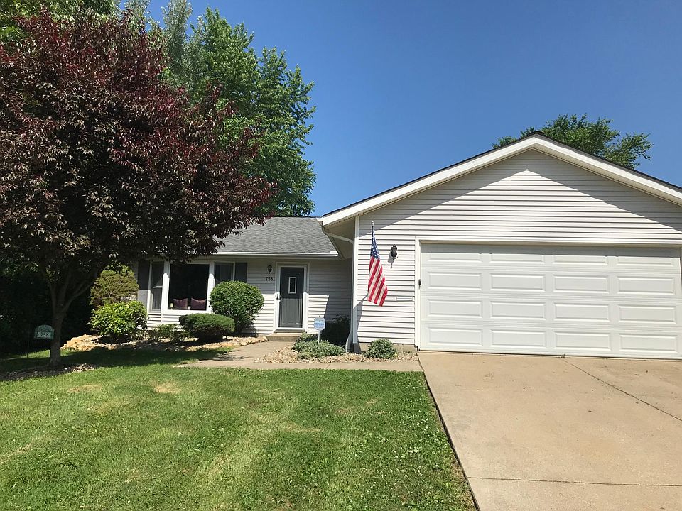 1st image of 758 Wesley Dr