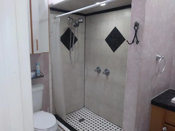5770 NW 191st Ter, Hialeah, FL 33015