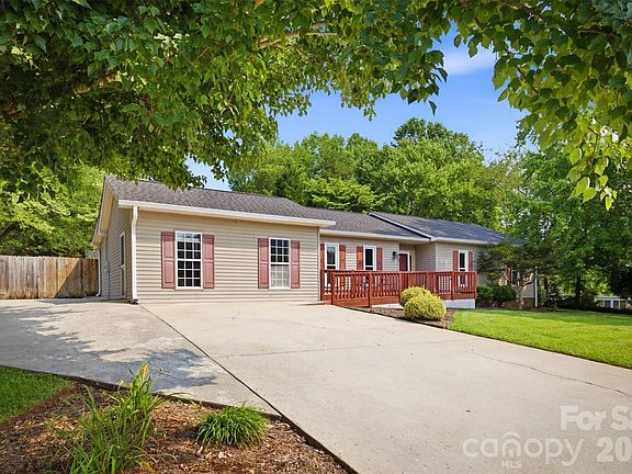 3rd image of 1806 Kyle Ct