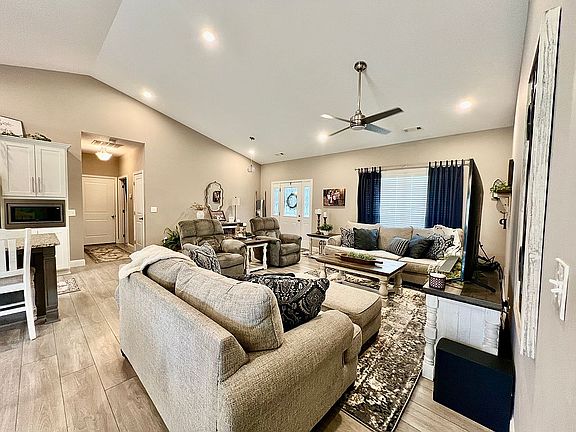 5th image of 3601 Oak Grove Rd