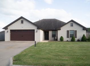 1001 Red Oak St, Elkins, AR 72727
