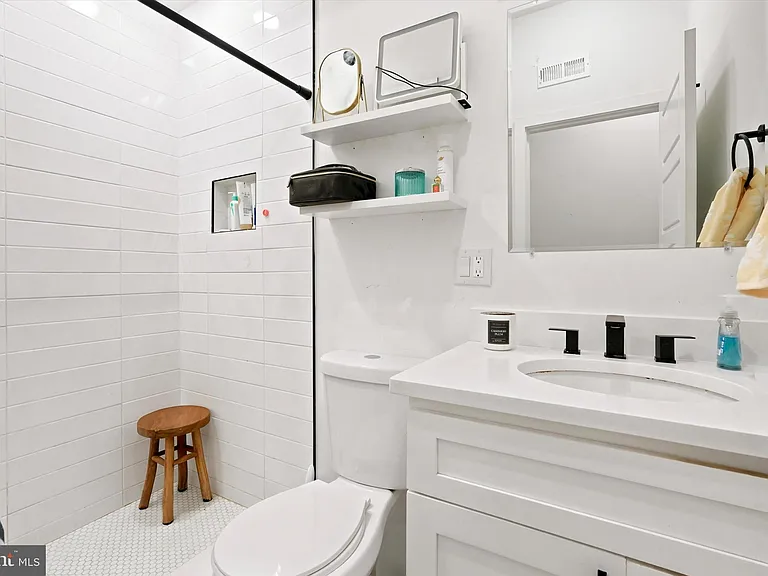 1729 Francis St #1 — Photo 19