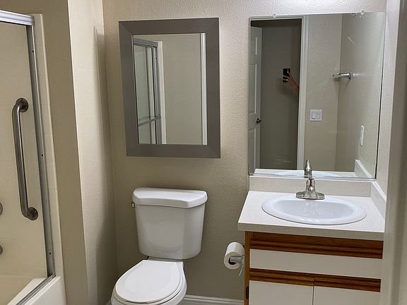 2nd image of 555 Redondo Ave APT 107