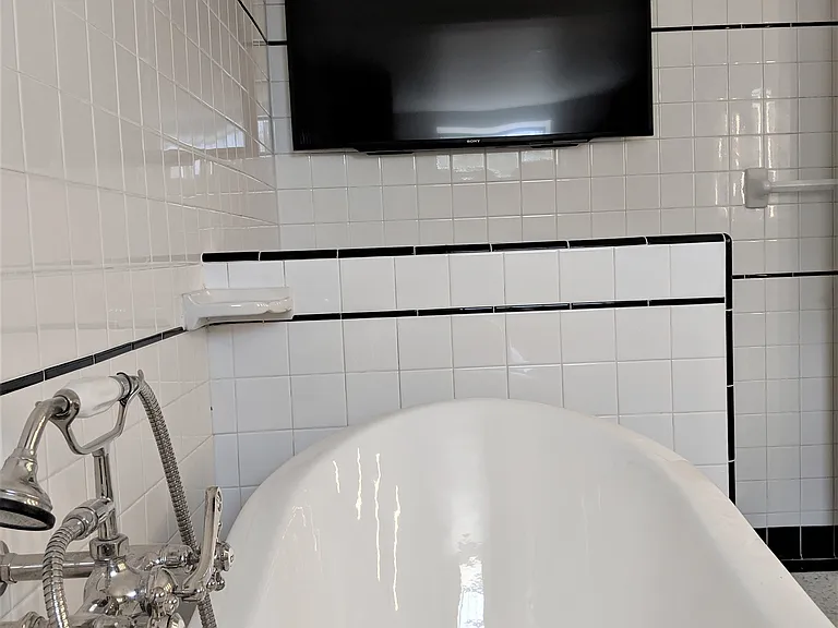 10413 Hebron Ln — Photo 31