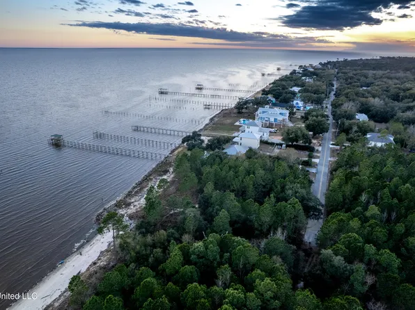 E Belle Fontaine Rd, Ocean Springs, MS 39564