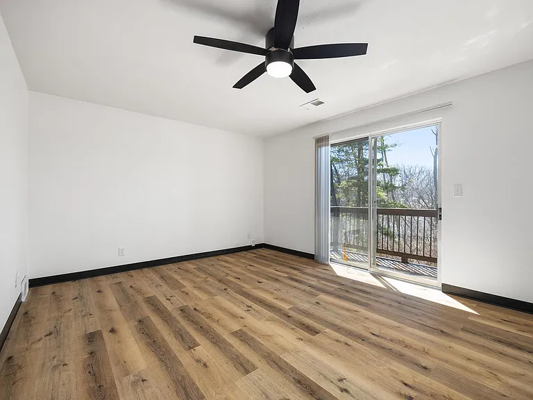 Forest Hills Apartments — Photo 1