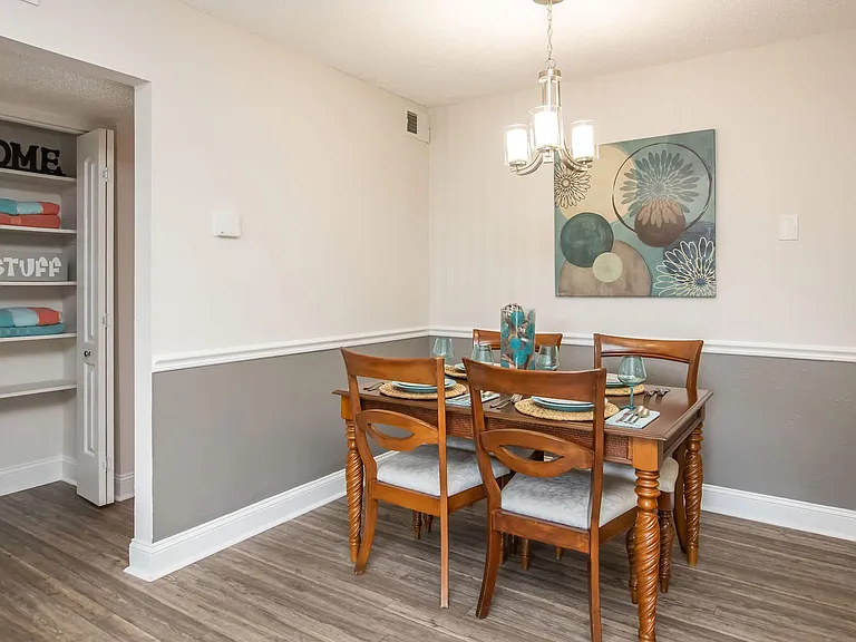 Nob Hill Apartment Homes — Photo 6