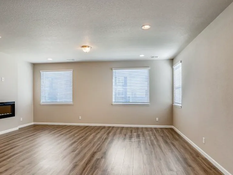 760 Stonebridge Dr — Photo 10