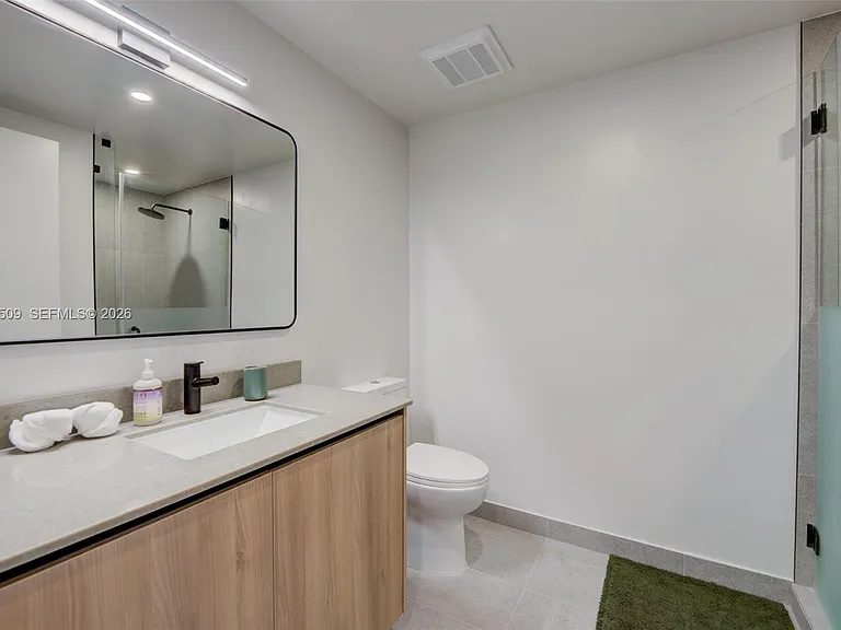 121 NE 5th St #3102 — Photo 17