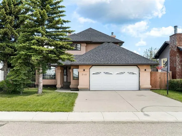 210 NE McKinnon Dr, Wheatland County, AB T0J 0M0