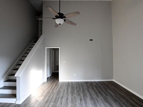 5th image of 115 Golf Club Condo Loop