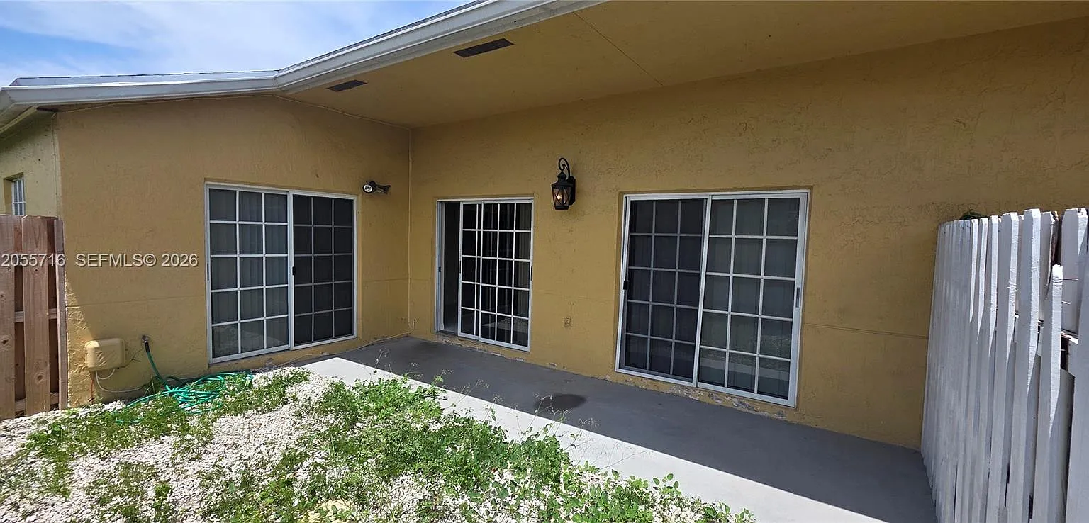 Sierra Ridge Condo E-1 — Photo 2
