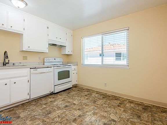 3rd image of 603 Bolton Ct APT 4