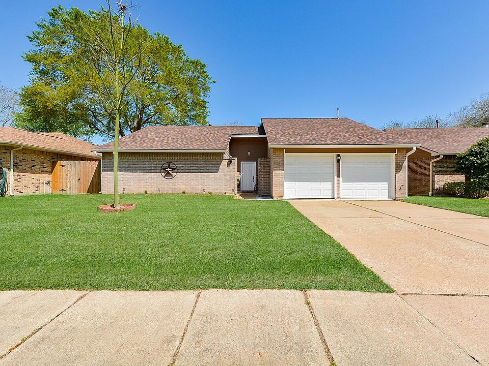 1st image of 2511 Glen Haven Ln