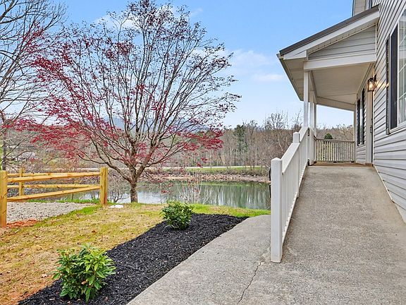 5th image of 97 Kilmoore Ln