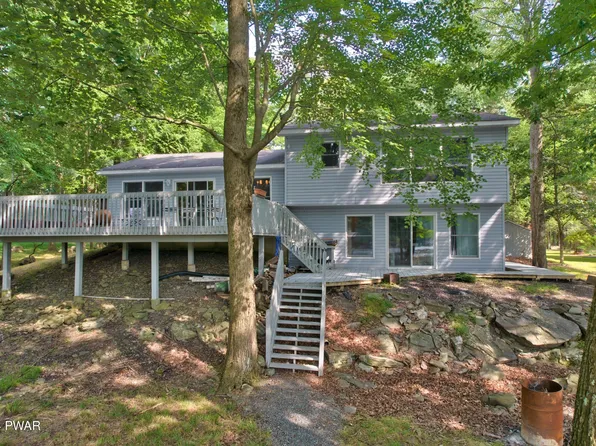 112 Spruce Lake Dr, Milford, PA 18337