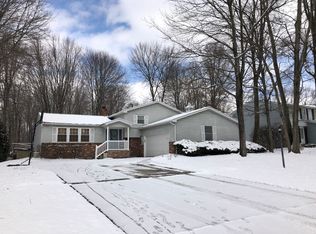 8909 Briarbrook Dr NE, Warren, OH 44484