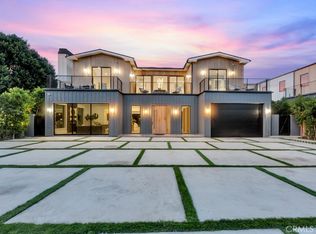 11835 Kling St, Valley Village, CA 91607