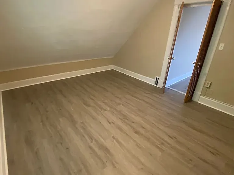 1720A N Astor St — Photo 3
