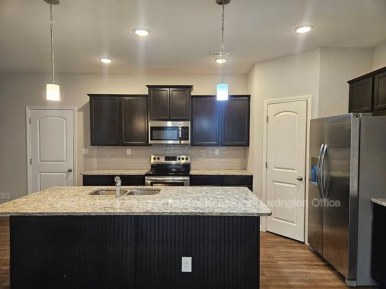 121 Forester Ct — Photo 11