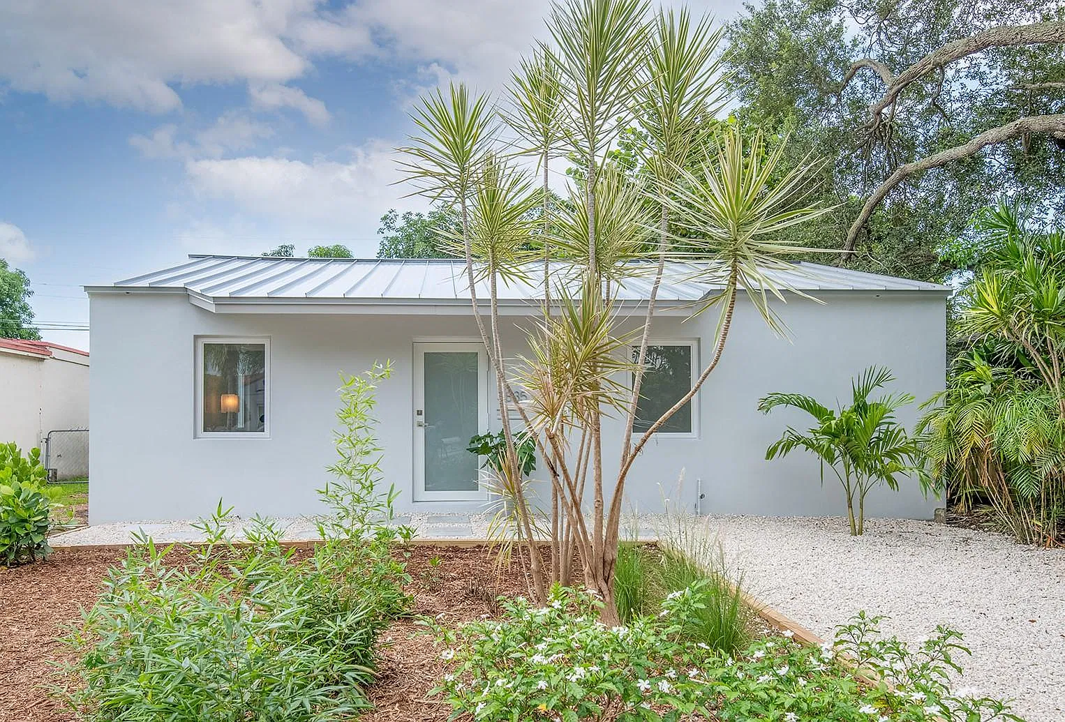 3835 SW 59th Ave — Photo 1