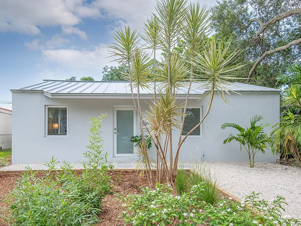 3835 SW 59th Ave