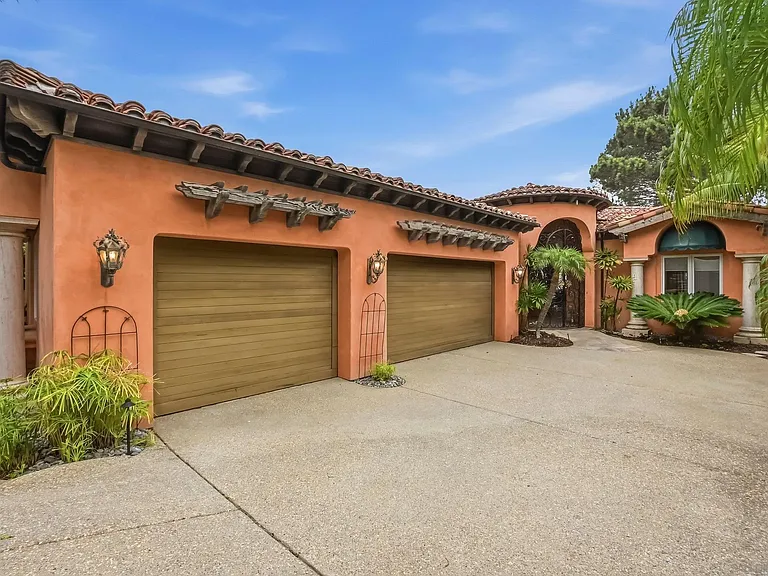 741 Rosecrans St — Photo 20