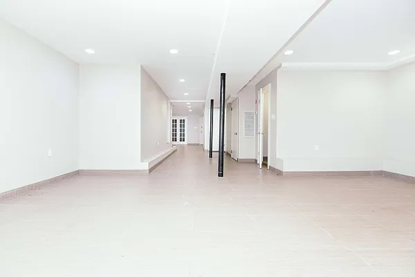 Rented by Nooklyn NYC LLC | media 62