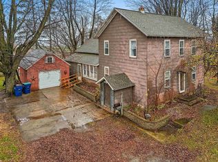 W2703 Sunset Ln, Pulaski, WI 54162