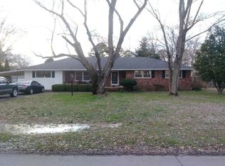 121 Meadowbrook Dr, Jackson, TN 38301